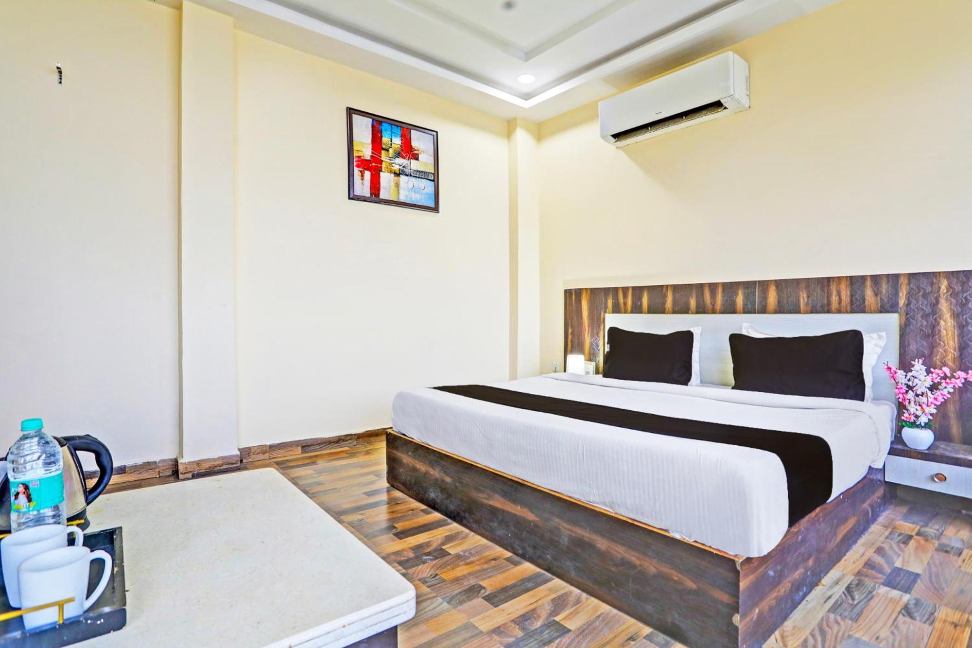 Hotel O Fish Fountain Hotel Lucknow Buitenkant foto