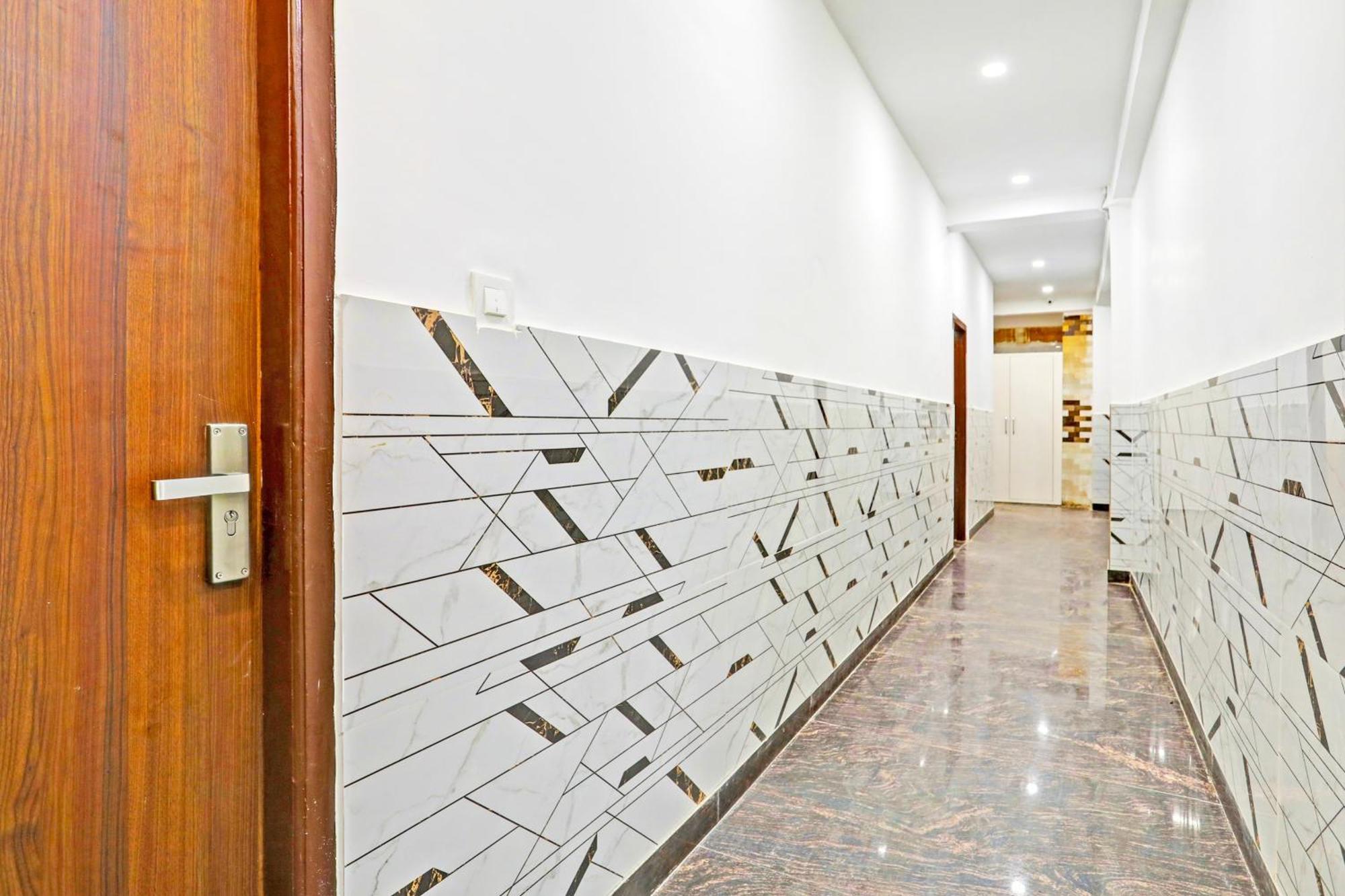 Hotel O Fish Fountain Hotel Lucknow Buitenkant foto