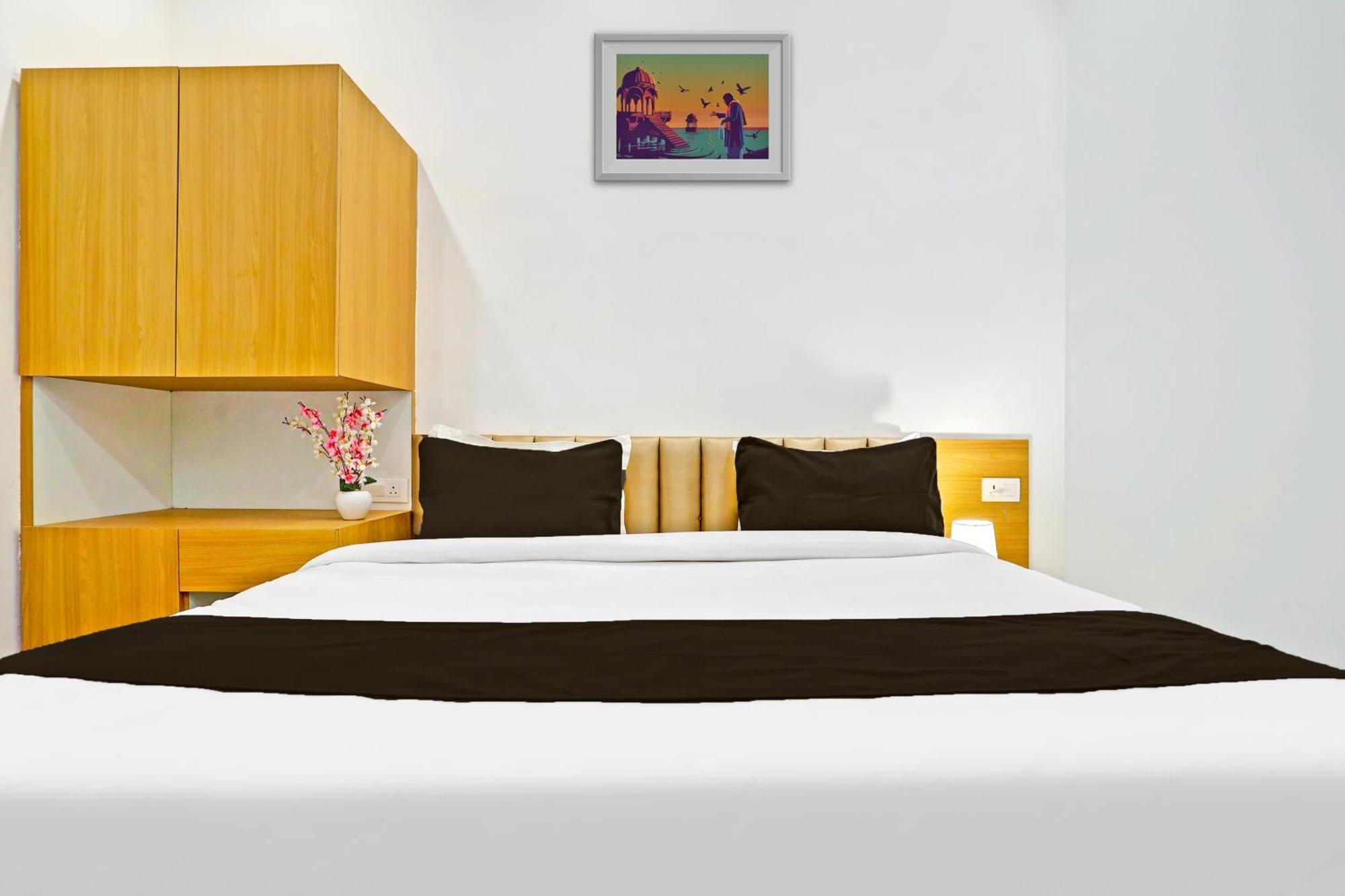 Hotel O Fish Fountain Hotel Lucknow Buitenkant foto