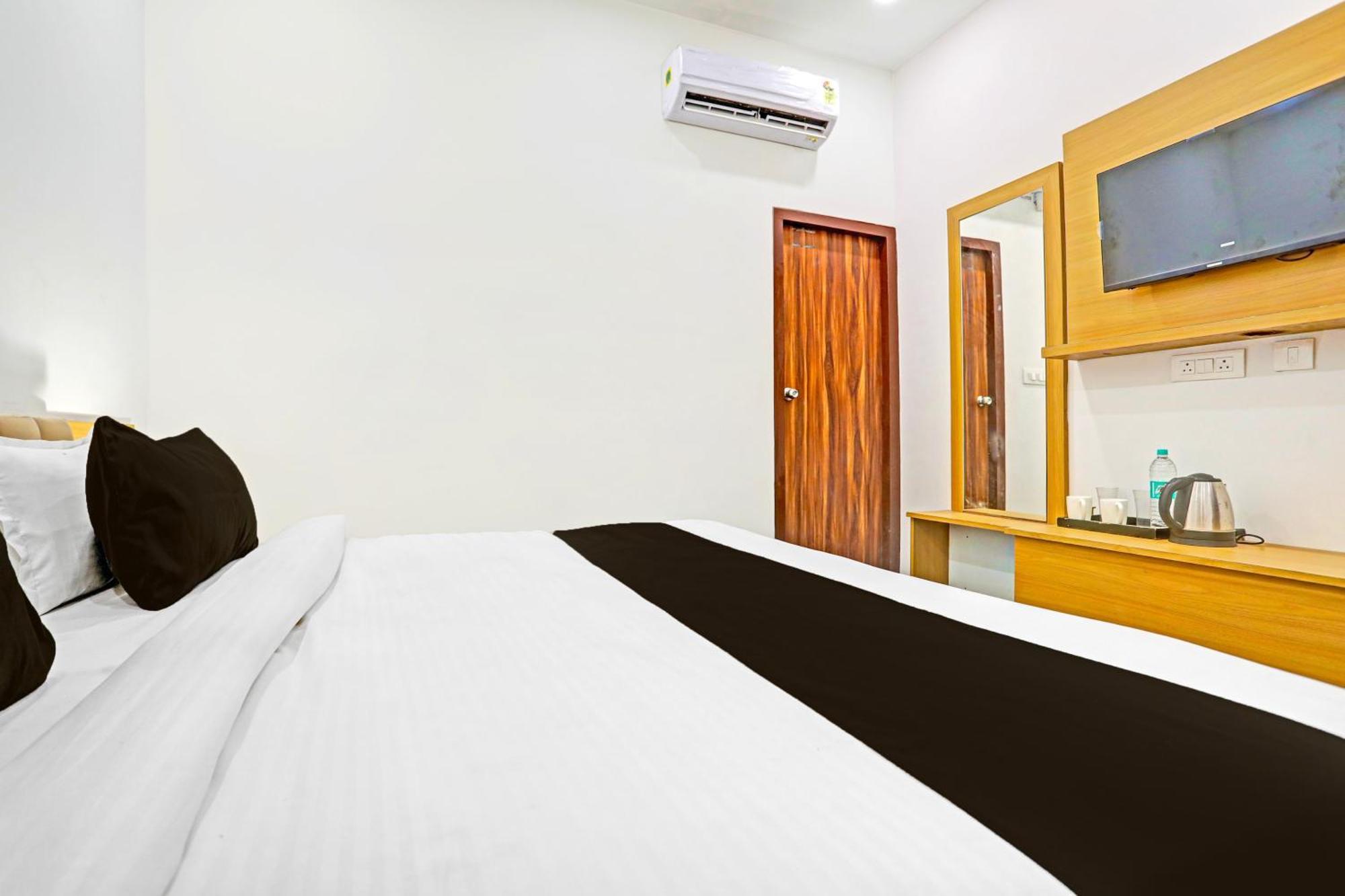 Hotel O Fish Fountain Hotel Lucknow Buitenkant foto